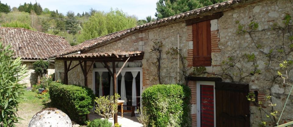Country house 4 rooms of 166 m² in Castelculier (47240)