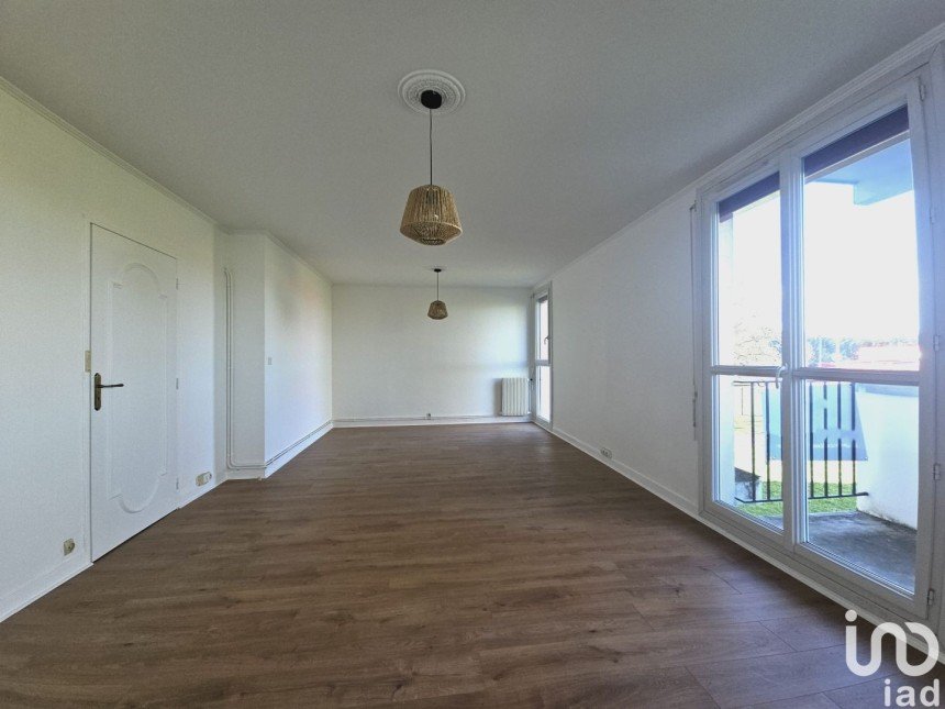 Appartement 4 pièces de 84 m² à Pau (64000)