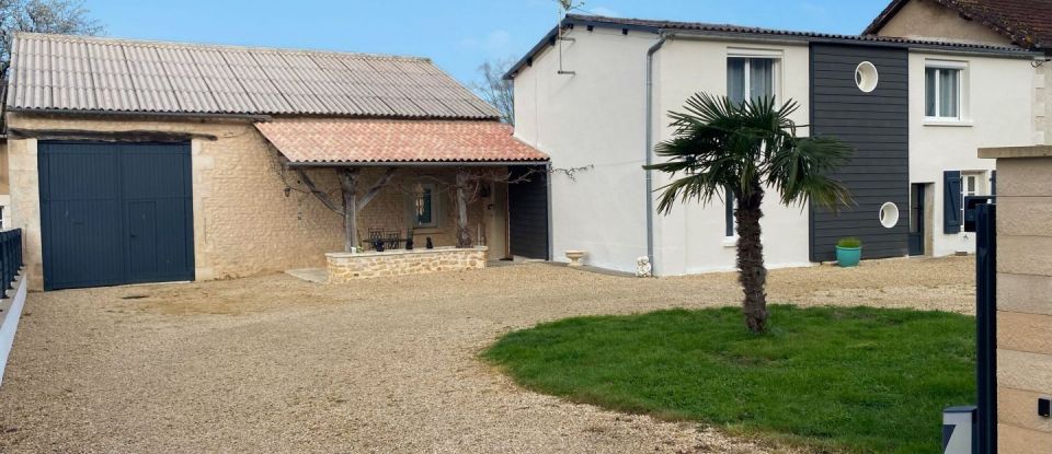 House 7 rooms of 143 m² in Civaux (86320)