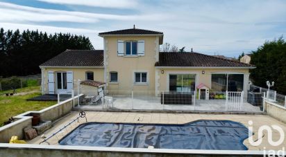 House 5 rooms of 130 m² in La Couronne (16400)