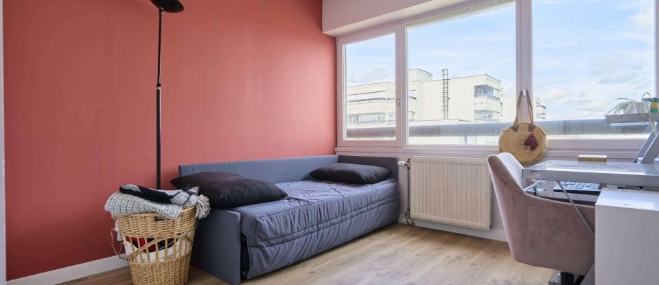 Apartment 3 rooms of 83 m² in La Madeleine (59110)