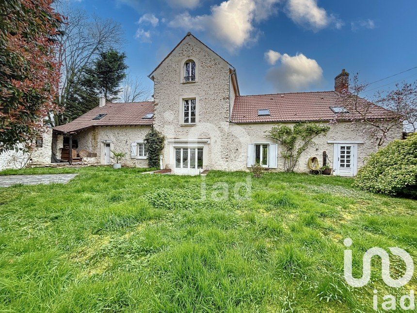 House 9 rooms of 205 m² in Richarville (91410)