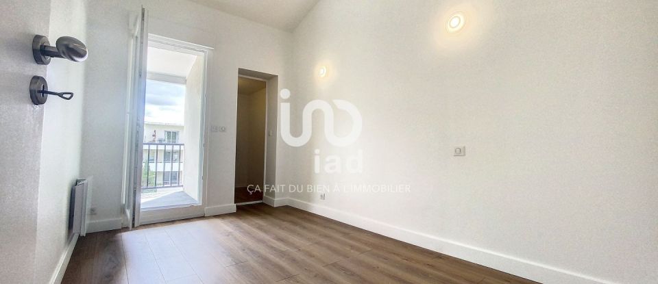 Appartement 3 pièces de 87 m² à Bordeaux (33800)