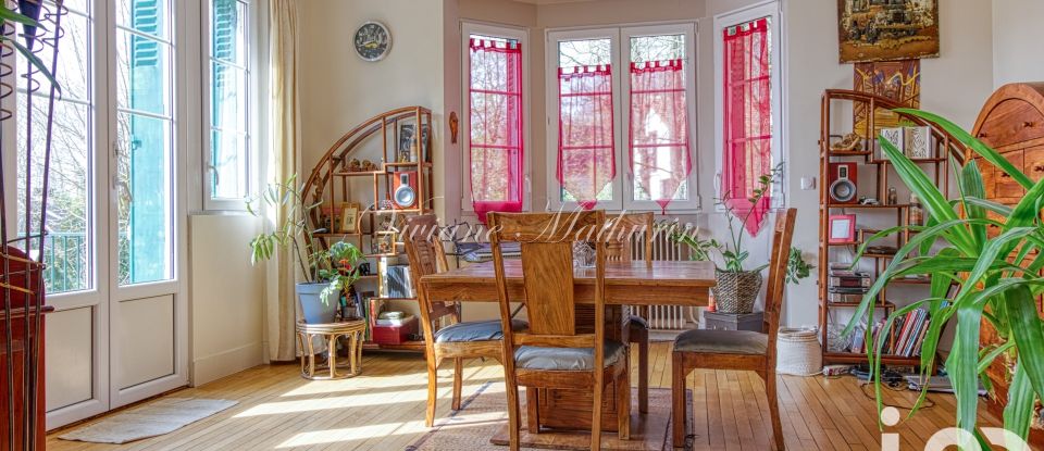 House 7 rooms of 176 m² in Taverny (95150)