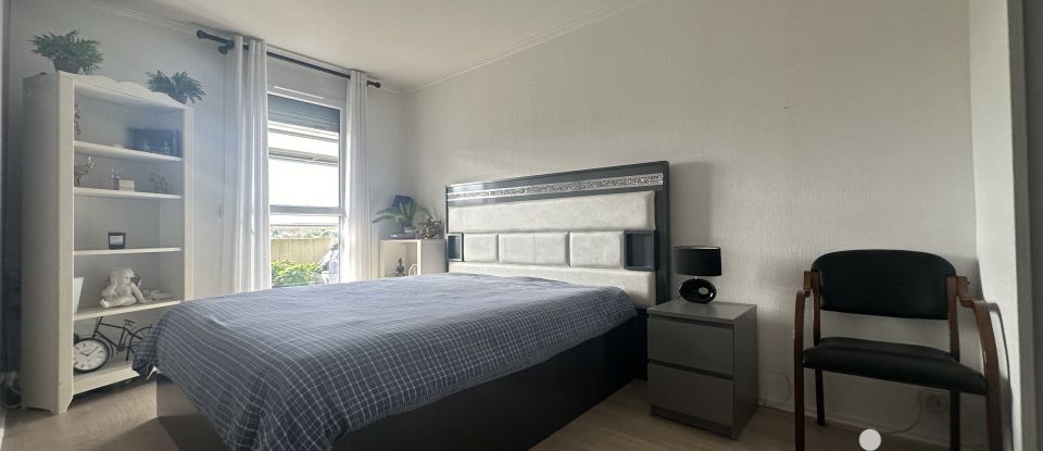 Apartment 5 rooms of 95 m² in Les Mureaux (78130)