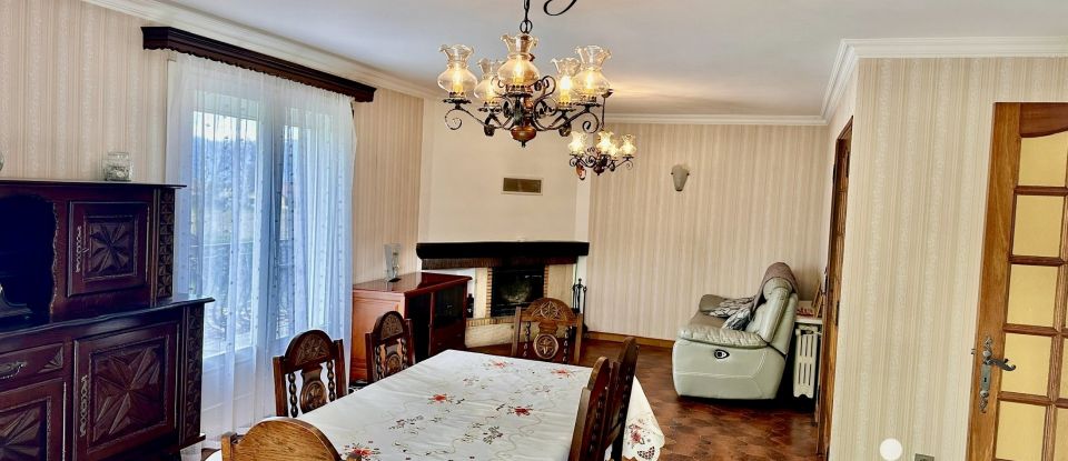 Traditional house 7 rooms of 195 m² in Neydens (74160)