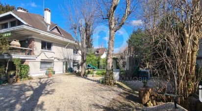 House 5 rooms of 206 m² in Chelles (77500)