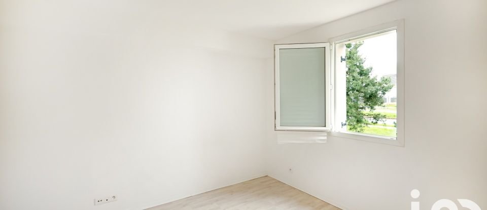 Apartment 3 rooms of 60 m² in Saint-Pierre-du-Perray (91280)