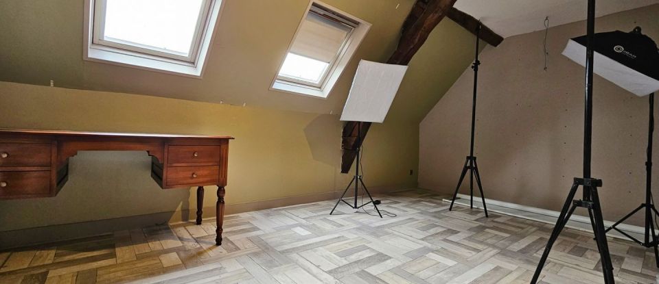 House 7 rooms of 250 m² in Chaumont-en-Vexin (60240)