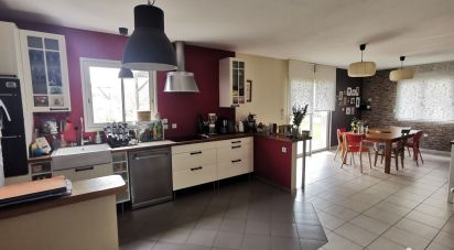 House 7 rooms of 145 m² in Connerré (72160)