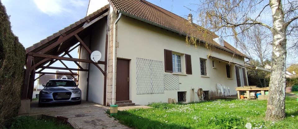 Maison traditionnelle 8 pièces de 220 m² à Cernay-la-Ville (78720)
