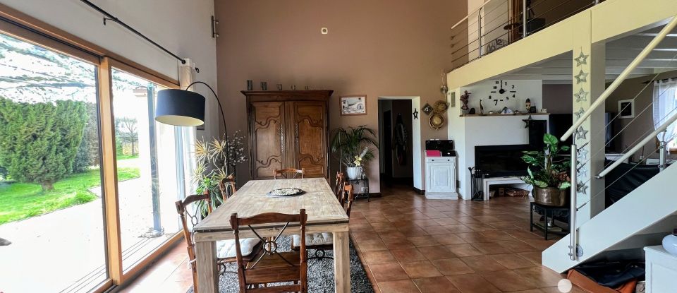 Traditional house 6 rooms of 220 m² in Bergerac (24100)