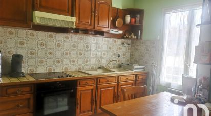 House 6 rooms of 119 m² in Varzay (17460)