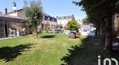 House 7 rooms of 245 m² in Parthenay (79200)