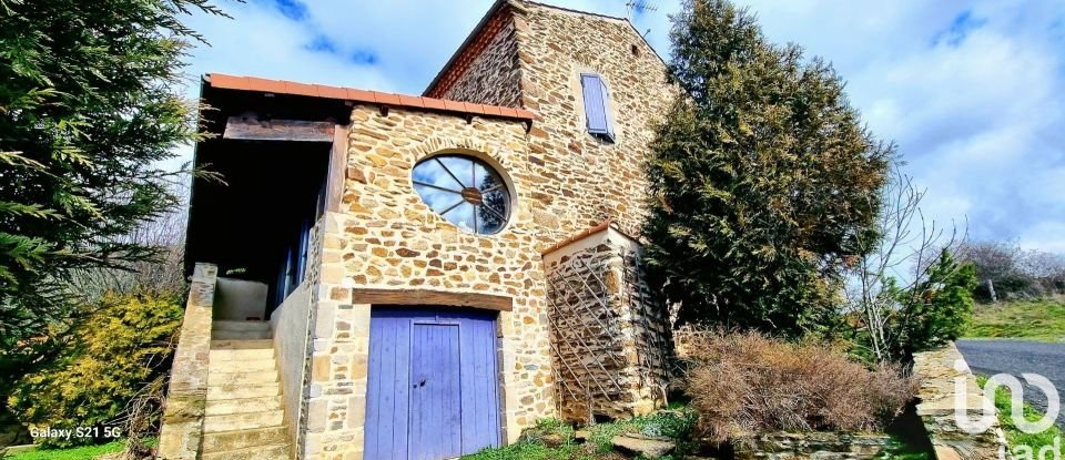 House 4 rooms of 117 m² in Saint-Austremoine (43380)