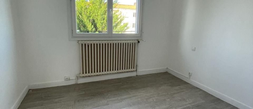 House 6 rooms of 170 m² in Niort (79000)