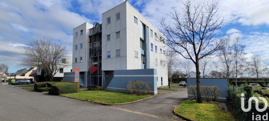 Offices of 84 m² in Vannes (56000)