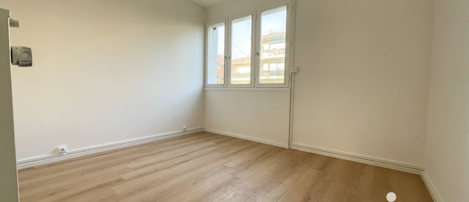 Apartment 4 rooms of 87 m² in Bordeaux (33200)