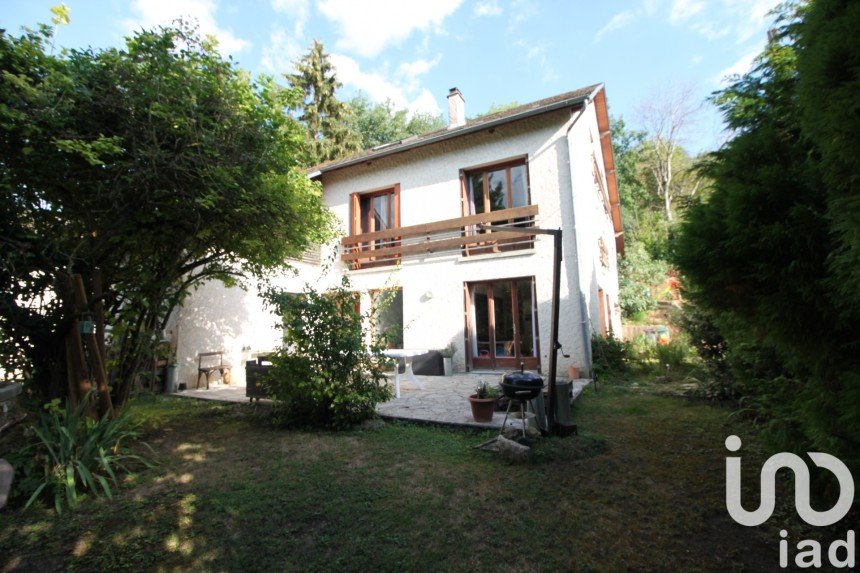 Maison 7 pièces de 151 m² à Saint-Cyr-la-Rivière (91690)