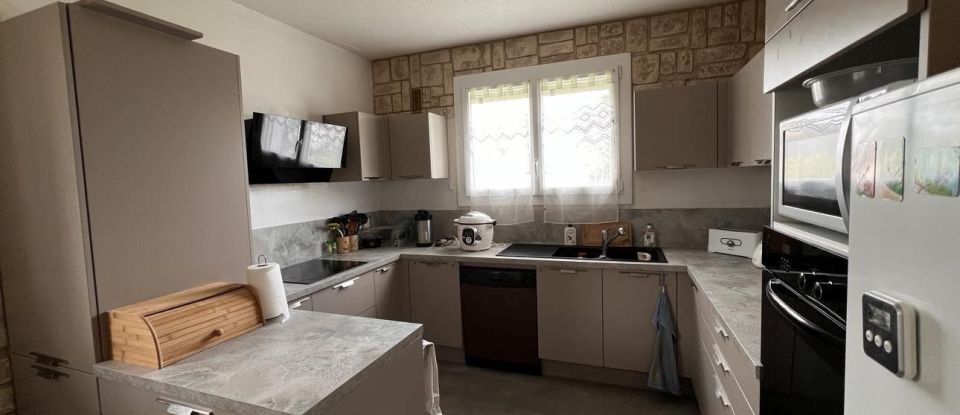 House 5 rooms of 115 m² in Creney-près-Troyes (10150)