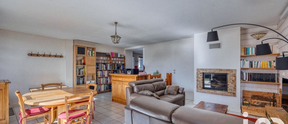 Appartement 4 pièces de 84 m² à Lans-en-Vercors (38250)