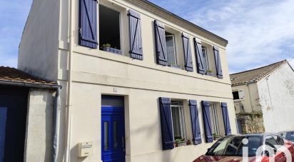 Town house 3 rooms of 90 m² in Rochefort (17300)
