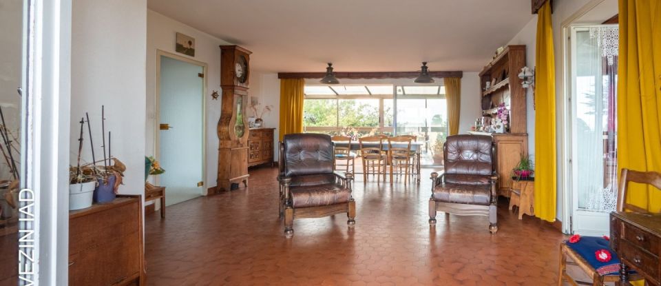 House 7 rooms of 235 m² in L'Houmeau (17137)
