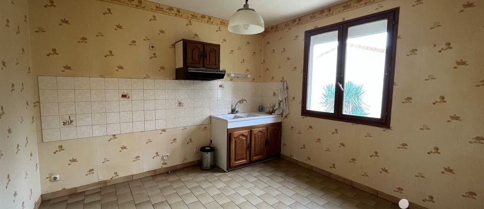 Town house 4 rooms of 90 m² in Niort (79000)