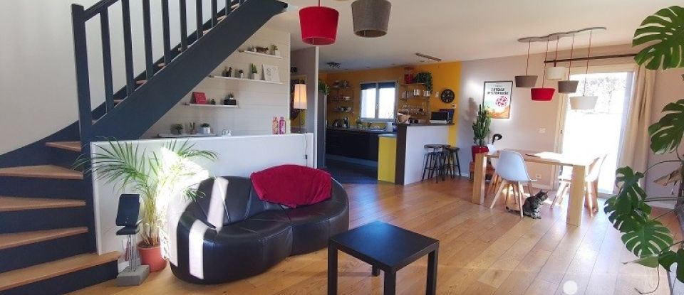 Maison 6 pièces de 170 m² à Massignieu-de-Rives (01300)