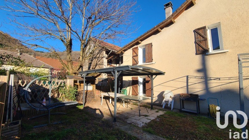 House 7 rooms of 165 m² in Apprieu (38140)