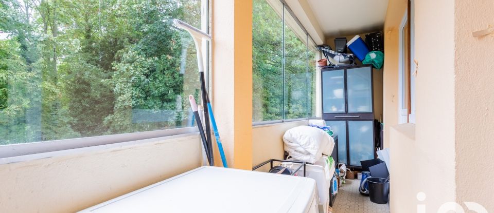 Appartement 3 pièces de 60 m² à Corbeil-Essonnes (91100)