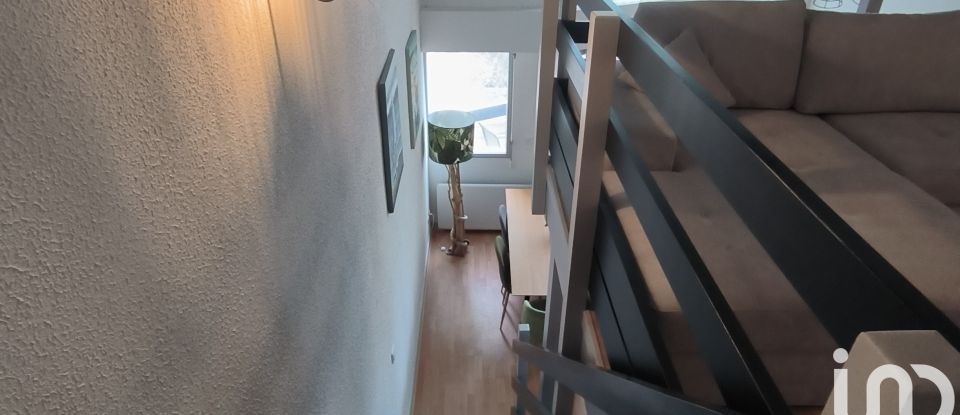 Apartment 4 rooms of 80 m² in - (17390)