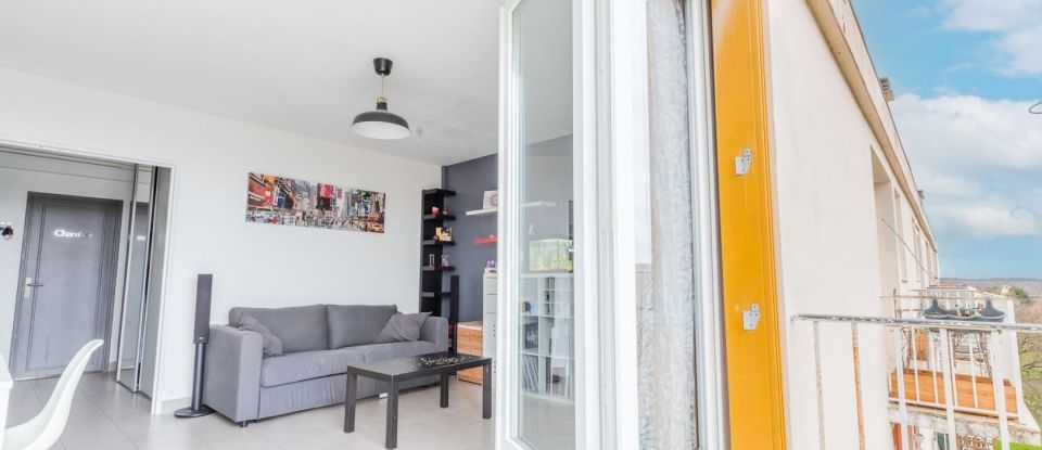 Apartment 3 rooms of 60 m² in Nozay (91620)
