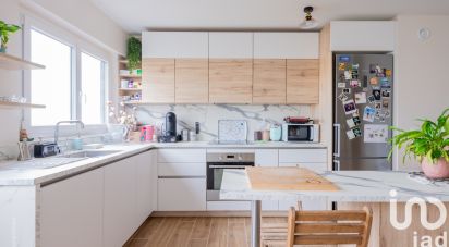 Appartement 4 pièces de 90 m² à Courbevoie (92400)