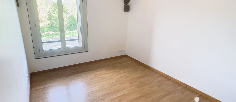 Town house 3 rooms of 70 m² in Cormery (37320)
