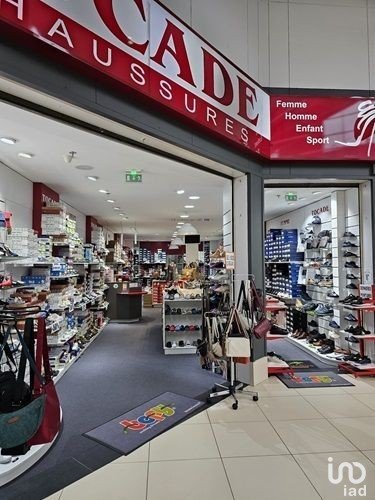 Retail property of 80 m² in Ermont (95120)