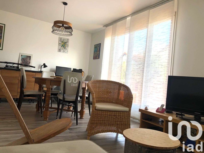 House 5 rooms of 110 m² in Montreuil (93100)