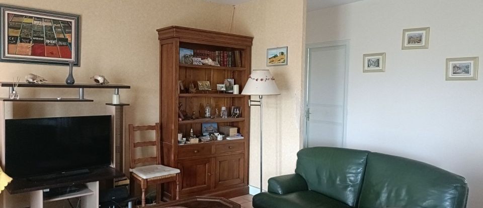 House 5 rooms of 107 m² in Arsac (33460)