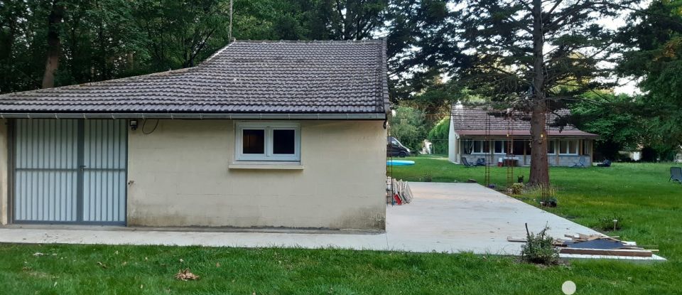 Maison traditionnelle 4 pièces de 165 m² à Le Plessis-Feu-Aussoux (77540)