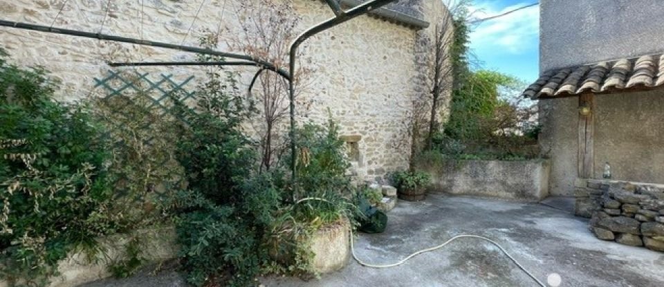Maison de village 8 pièces de 138 m² à Saint-Marcel-d'Ardèche (07700)