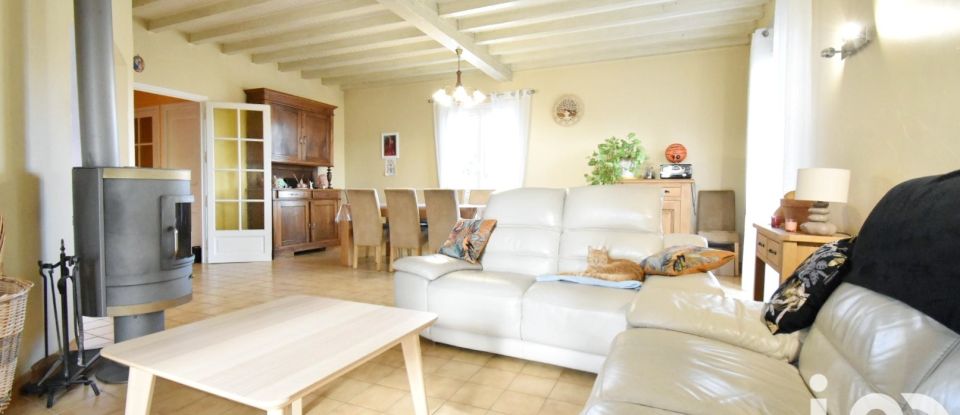 House 7 rooms of 120 m² in Albon (26140)