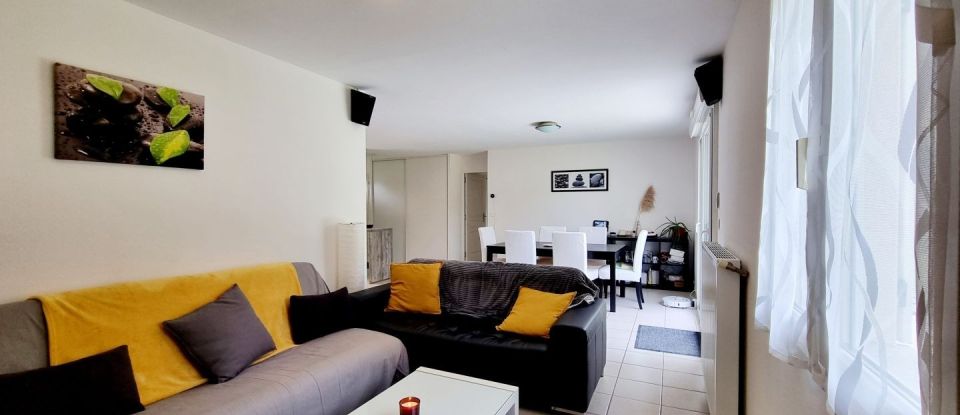 House 4 rooms of 84 m² in Cissé (86170)