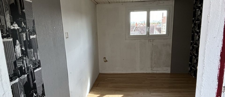 House 4 rooms of 82 m² in - (41320)