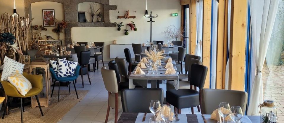 Restaurant of 300 m² in Saint-Laurent-de-Chamousset (69930)
