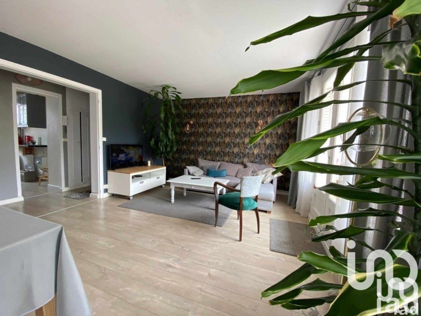 Apartment 3 rooms of 81 m² in Évreux (27000)
