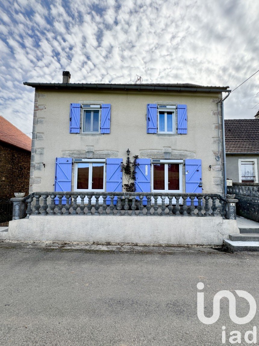 Village house 4 rooms of 98 m² in Espeyroux (46120)