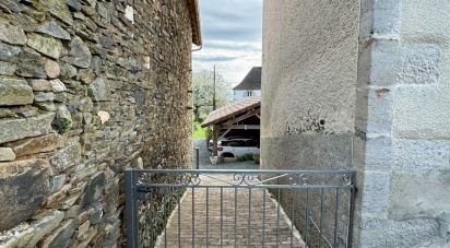 Maison de village 4 pièces de 98 m² à Espeyroux (46120)