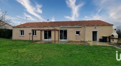 House 4 rooms of 100 m² in CHEMILLÉ (49120)