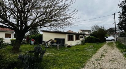 Traditional house 3 rooms of 90 m² in Saint-Loubès (33450)