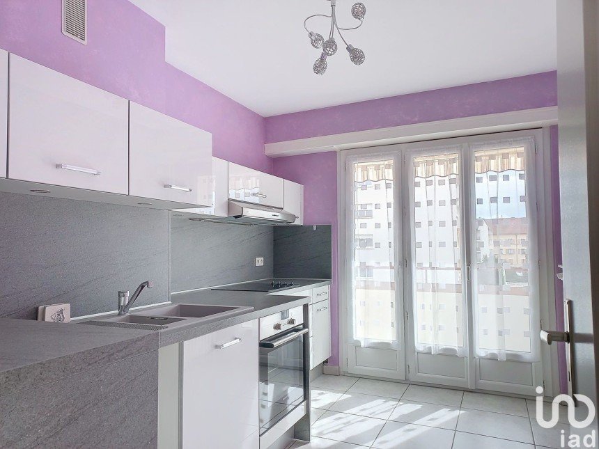 Appartement 2 pièces de 51 m² à Gaillard (74240)